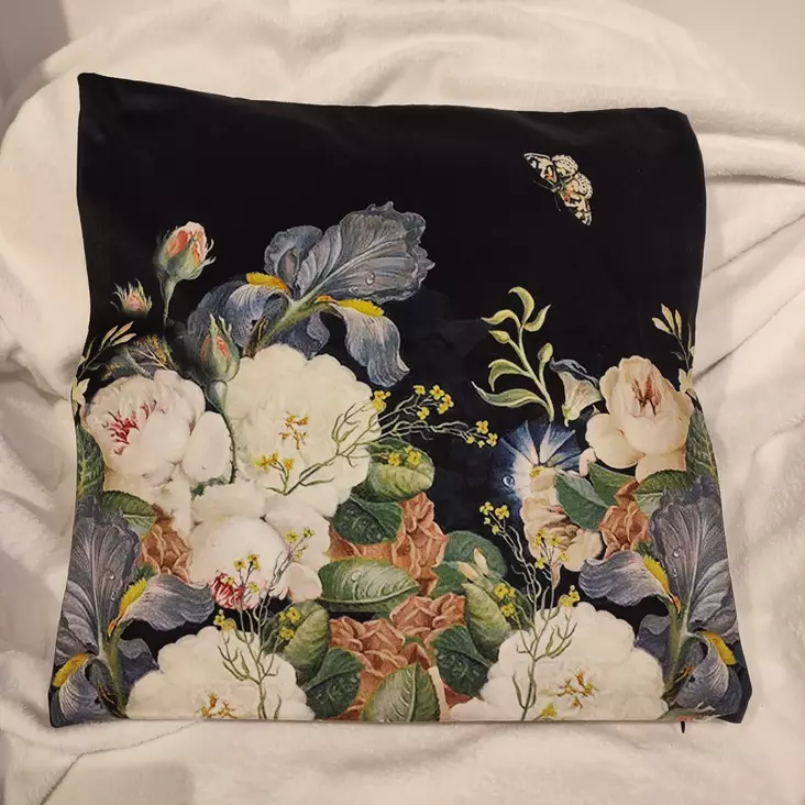 Koristetyynynpäällinen tumma kukat - Tyynyt ja tyynynpäälliset - 8717459748842 - 1