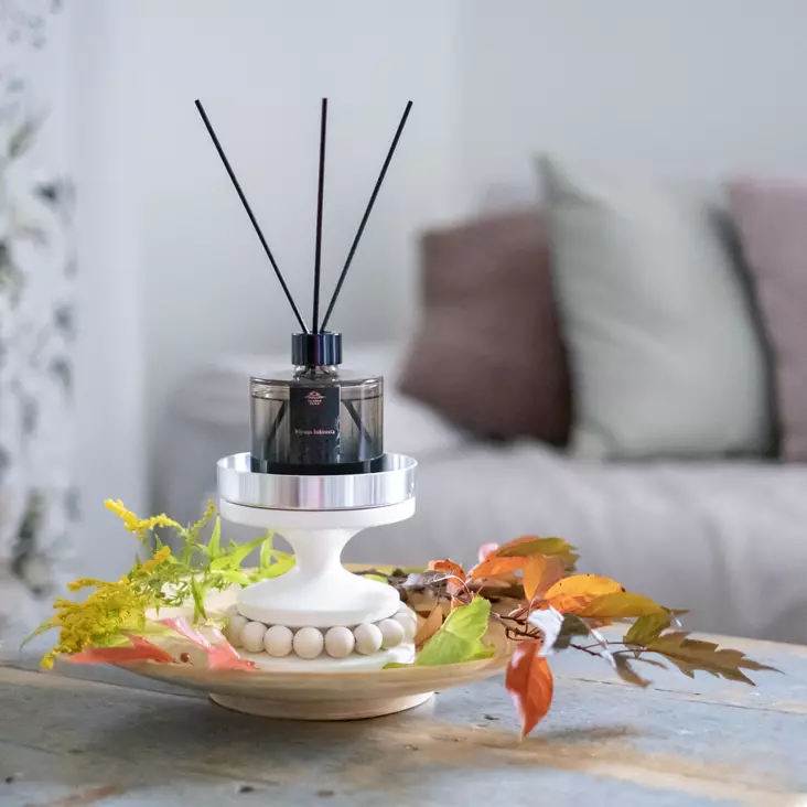 Saaren Taika Huonetuoksu Santelipuu - Huonetuoksut ja tuoksuöljyt - 6430069213068 - 1