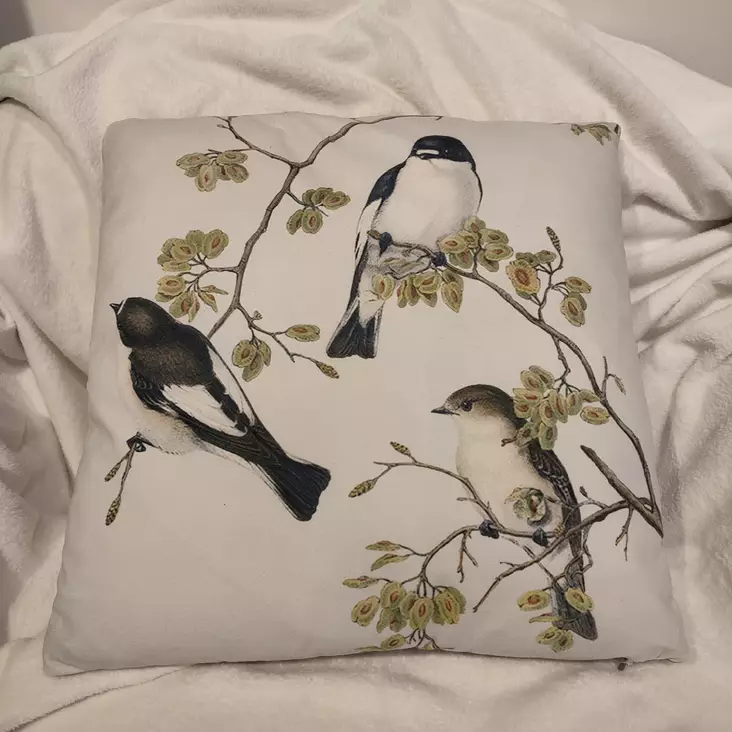 Koristetyyny linnut oksilla - Tyynyt ja tyynynpäälliset - 8717459790599 - 1